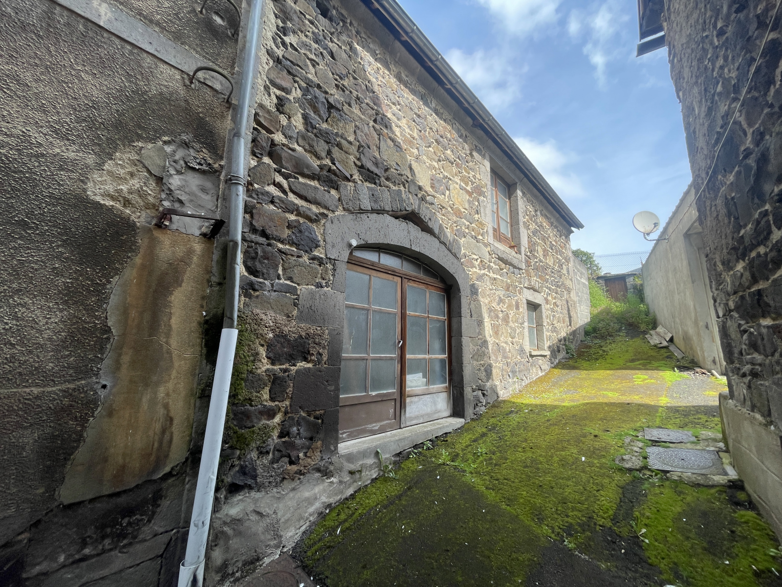 Image_, Immeuble, Rochefort-Montagne, ref :AHD577