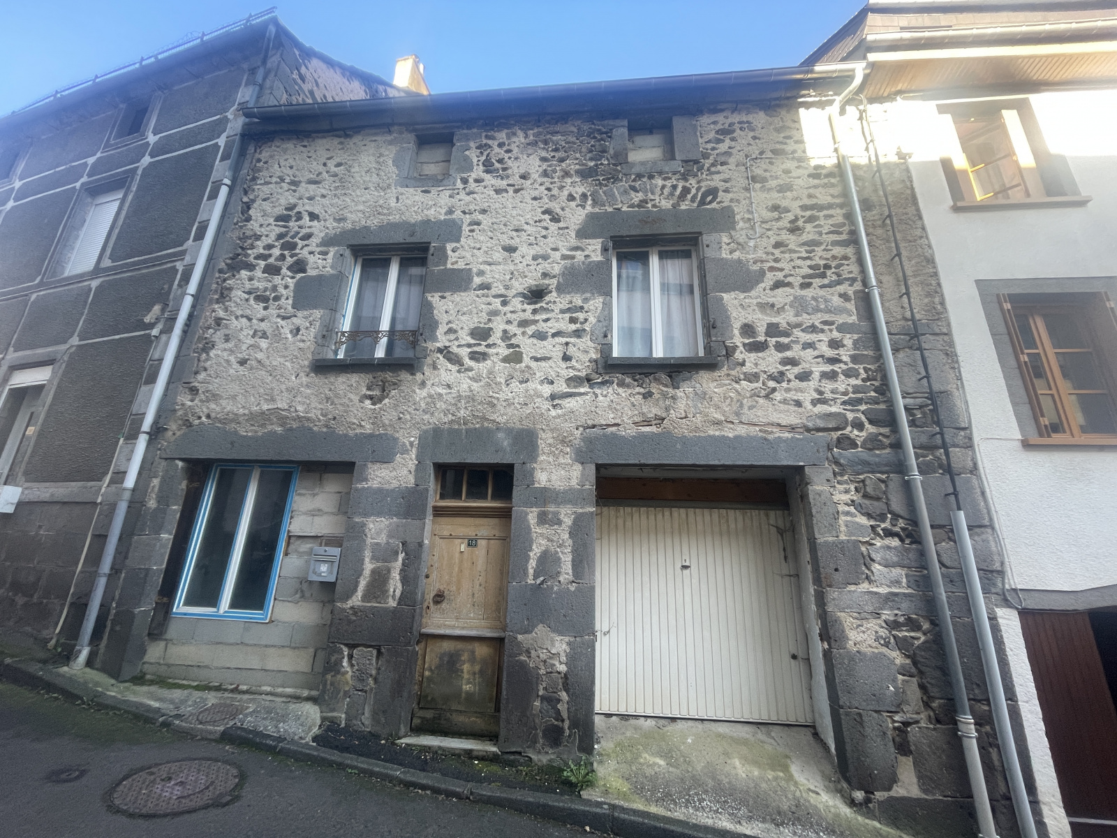 Image_, Immeuble, Rochefort-Montagne, ref :AHD614